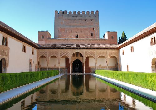 Alhambra guided visit with bus transfers transport from Seville